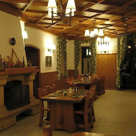 St. Hubertus Etterem Es Panzio B&B