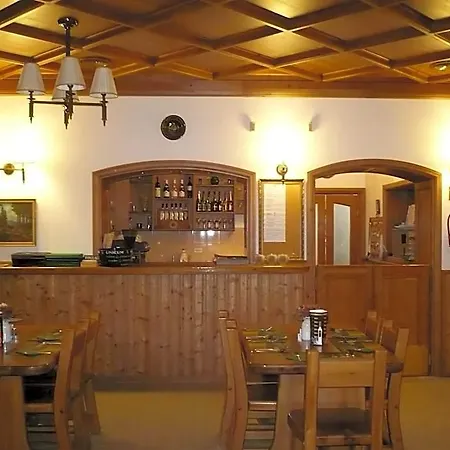 St. Hubertus Etterem Es Panzio B&B *