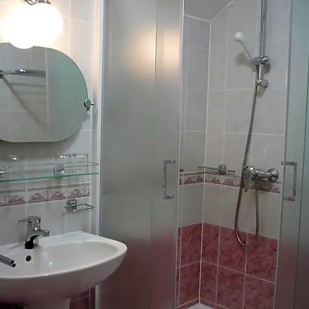 St. Hubertus Etterem Es Panzio Bed & Breakfast Parádsasvár