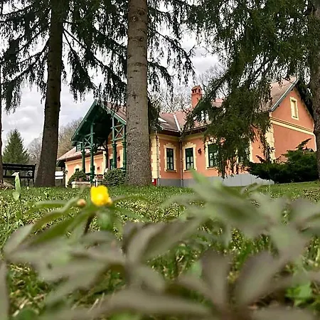 St. Hubertus Etterem Es Panzio Paradsasvar