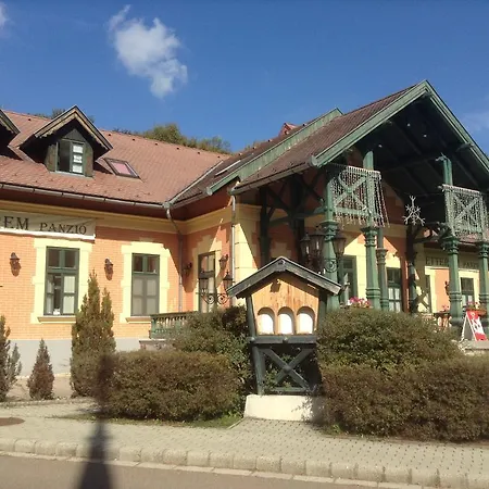 St. Hubertus Etterem Es Panzio Parádsasvár