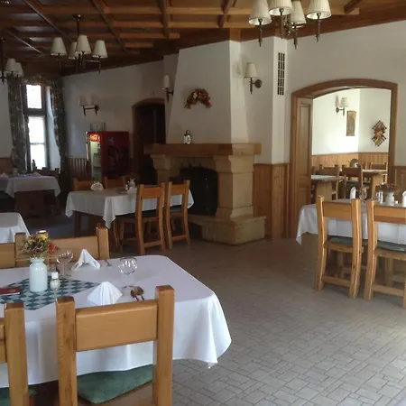 Frühstückspension St. Hubertus étterem és Panzió *