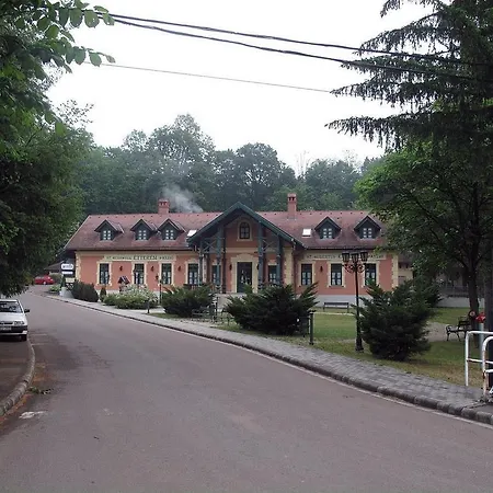 St. Hubertus Etterem Es Panzio Parádsasvár