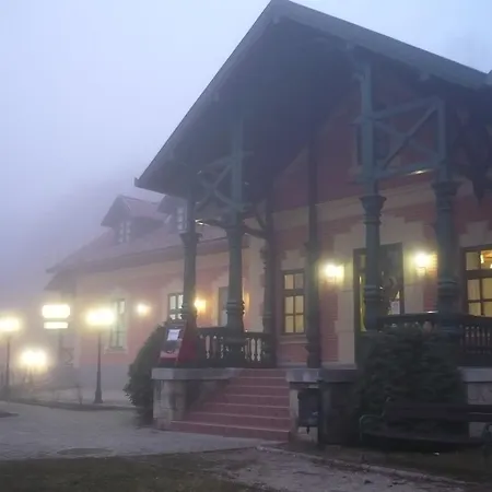 St. Hubertus Etterem Es Panzio