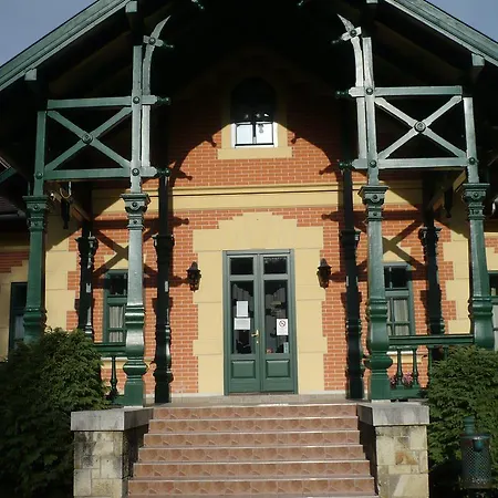 St. Hubertus Etterem Es Panzio Paradsasvar