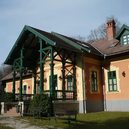 St. Hubertus Etterem Es Panzio فندق مبيت وإفطار