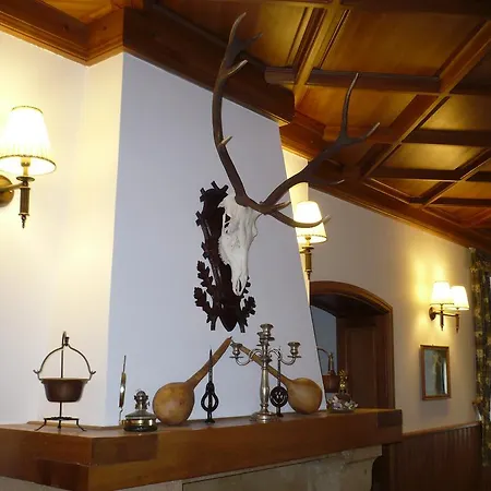 St. Hubertus Etterem Es Panzio فندق مبيت وإفطار *