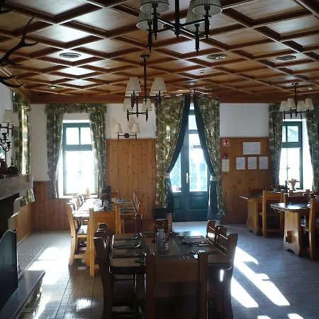 St. Hubertus étterem és Panzió Frühstückspension