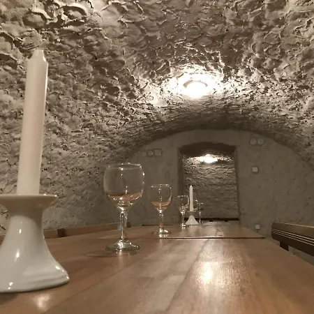 فندق مبيت وإفطار St. Hubertus Etterem Es Panzio