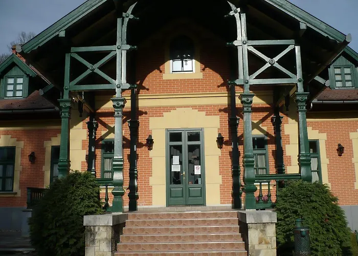 St. Hubertus Etterem Es Panzio Parádsasvár