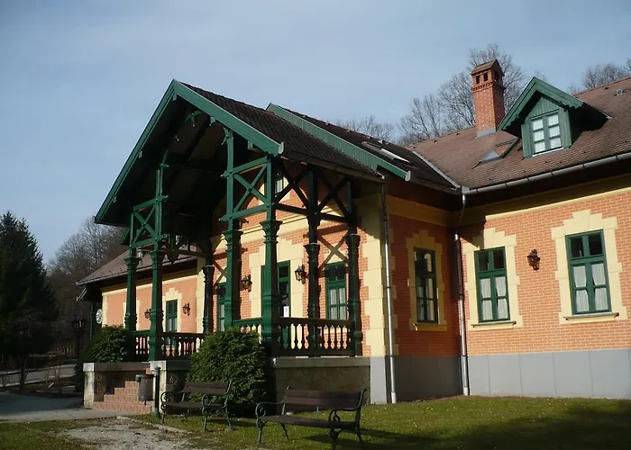 St. Hubertus Etterem Es Panzio B&B