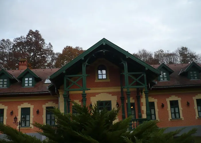 B&B St. Hubertus Etterem Es Panzio Parádsasvár