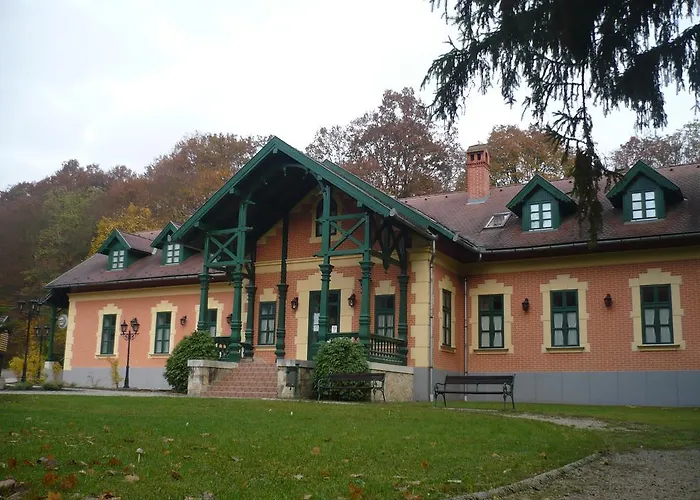 St. Hubertus Etterem Es Panzio *
