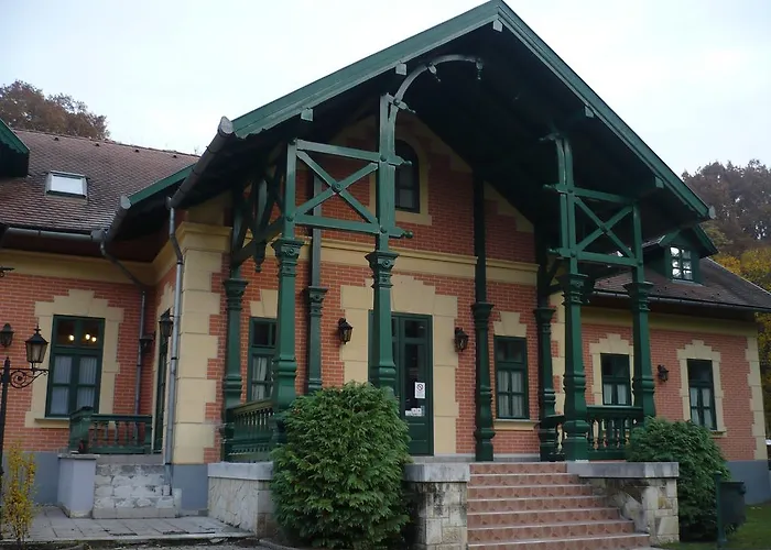 St. Hubertus Etterem Es Panzio