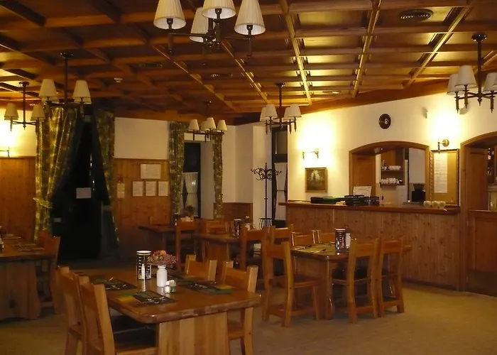 St. Hubertus Etterem Es Panzio B&B Parádsasvár