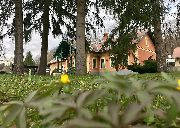 B&B St. Hubertus Etterem Es Panzio Parádsasvár